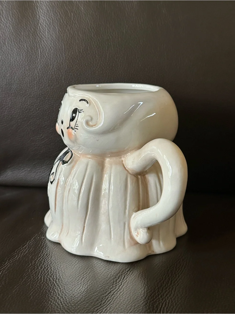 Johanna Parker Ghost Mug Vintage Style Mrs Kooky Spooky New